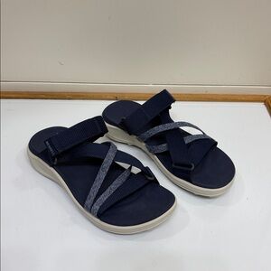 Merrell women’s navy sandals size 7